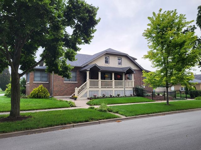 345 N ADDISON Avenue 2, Elmhurst, IL 60126
