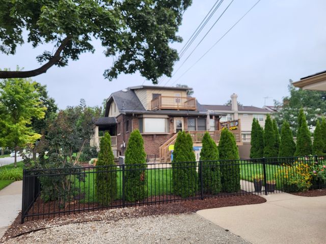 345 N ADDISON Avenue 2, Elmhurst, IL 60126