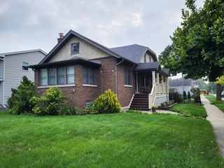 345 N ADDISON Avenue 2, Elmhurst, IL 60126