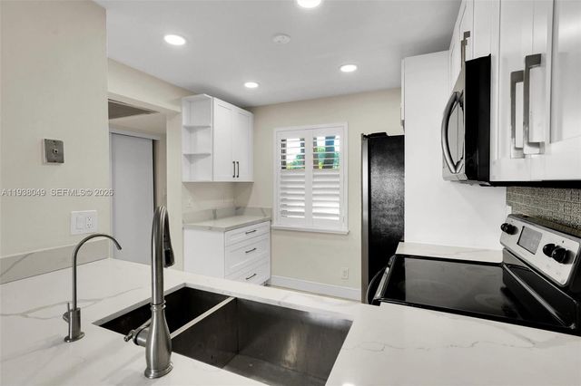 10401 W Broward Blvd 205, Plantation, FL 33324