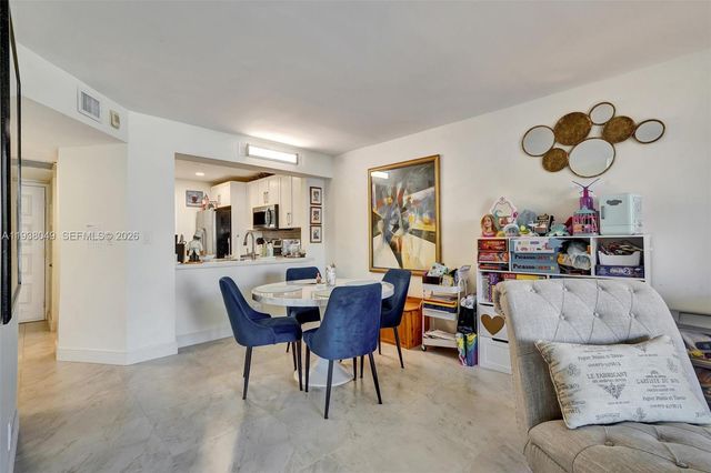 10401 W Broward Blvd 205, Plantation, FL 33324