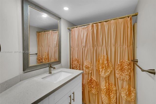 10401 W Broward Blvd 205, Plantation, FL 33324