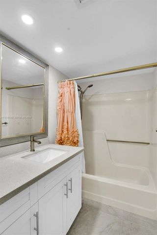 10401 W Broward Blvd 205, Plantation, FL 33324