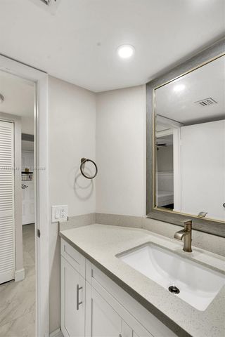 10401 W Broward Blvd 205, Plantation, FL 33324