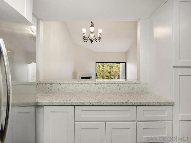 2822 Winthrop Ave, Carlsbad, CA 92010