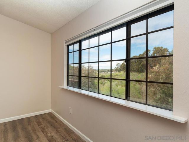 2822 Winthrop Ave, Carlsbad, CA 92010