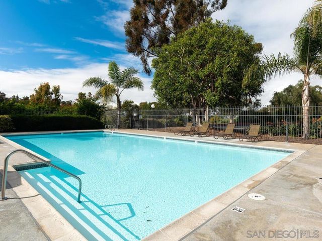 2822 Winthrop Ave, Carlsbad, CA 92010