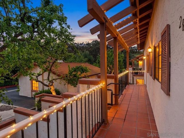 2822 Winthrop Ave, Carlsbad, CA 92010