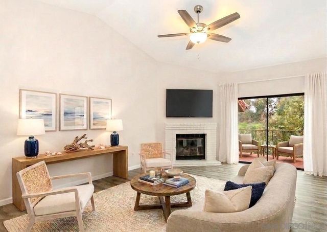 2822 Winthrop Ave, Carlsbad, CA 92010
