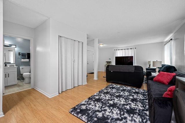 98 Eastern Ave 403, Worcester, MA 01605