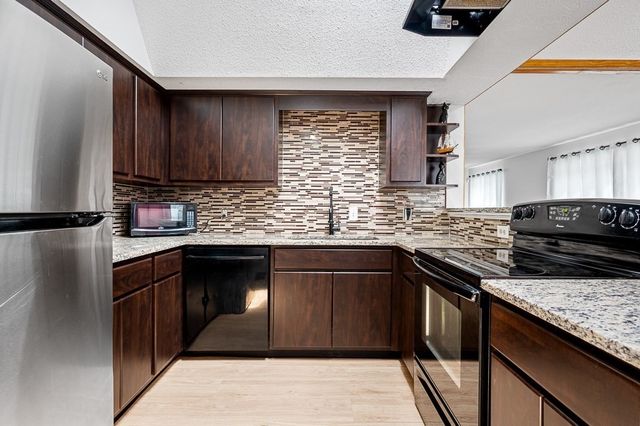 98 Eastern Ave 403, Worcester, MA 01605