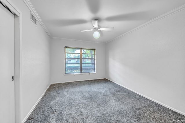 127 Meadowood Lane, San Antonio, TX 78216