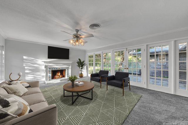 127 Meadowood Lane, San Antonio, TX 78216