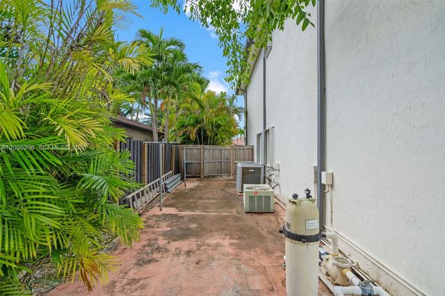 3654 SW 150th Court, Miami, FL 33185