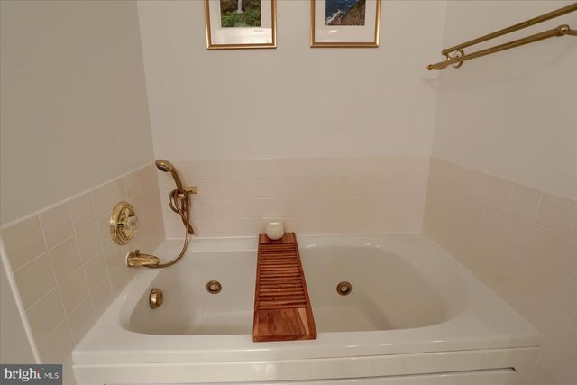 19 STERLING CT, Hershey, PA 17033