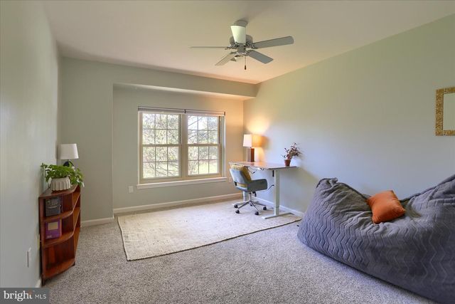 19 STERLING CT, Hershey, PA 17033