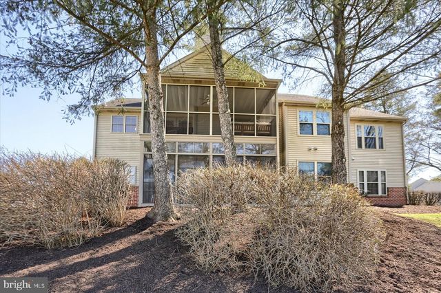 19 STERLING CT, Hershey, PA 17033