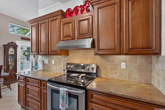 5850 SPRING VILLAGE ST, San Antonio, TX 78247