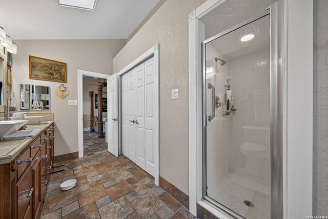 5850 SPRING VILLAGE ST, San Antonio, TX 78247