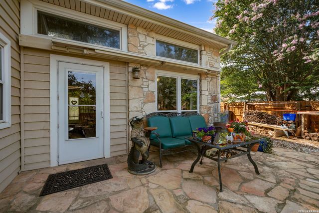 5850 SPRING VILLAGE ST, San Antonio, TX 78247
