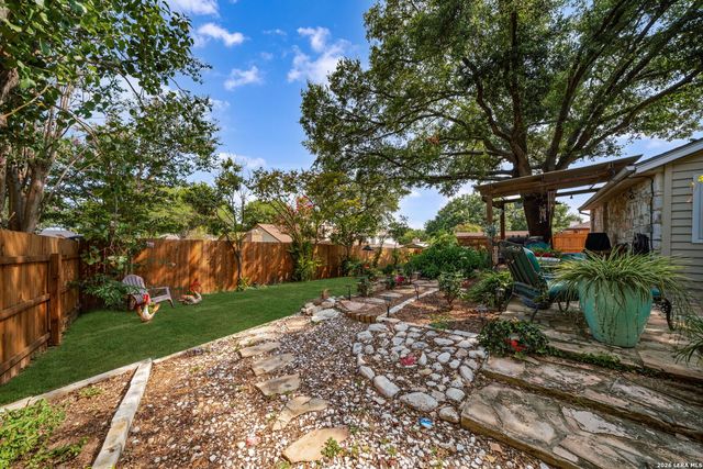 5850 SPRING VILLAGE ST, San Antonio, TX 78247