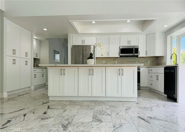 41 Hillgrass, Irvine, CA 92603