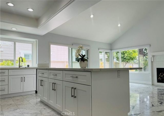 41 Hillgrass, Irvine, CA 92603