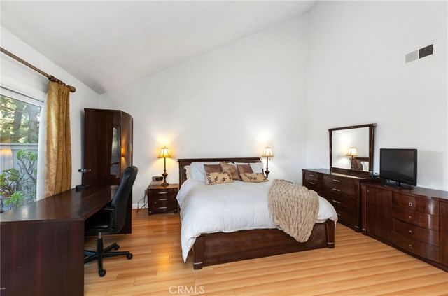 41 Hillgrass, Irvine, CA 92603