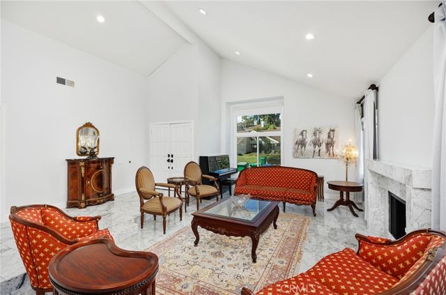 41 Hillgrass, Irvine, CA 92603