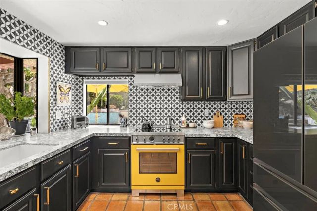 25962 Ernestine Court, Laguna Hills, CA 92653