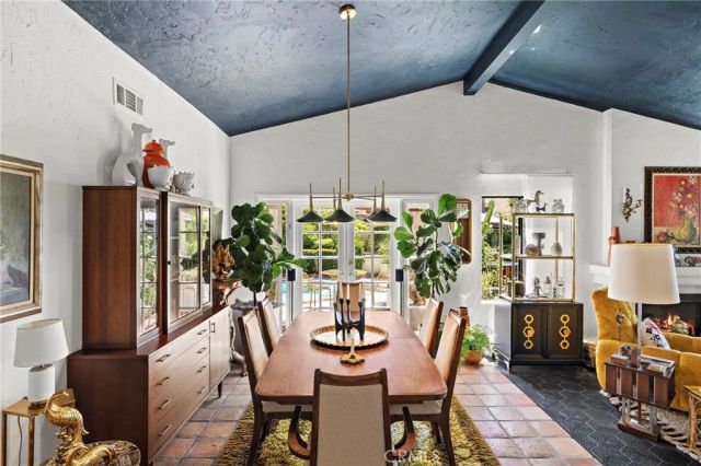 25962 Ernestine Court, Laguna Hills, CA 92653