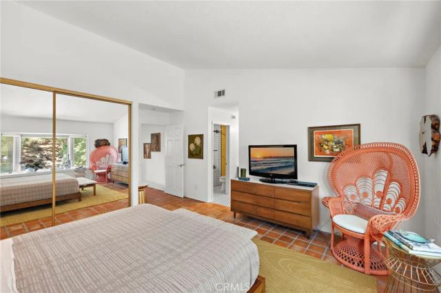 25962 Ernestine Court, Laguna Hills, CA 92653