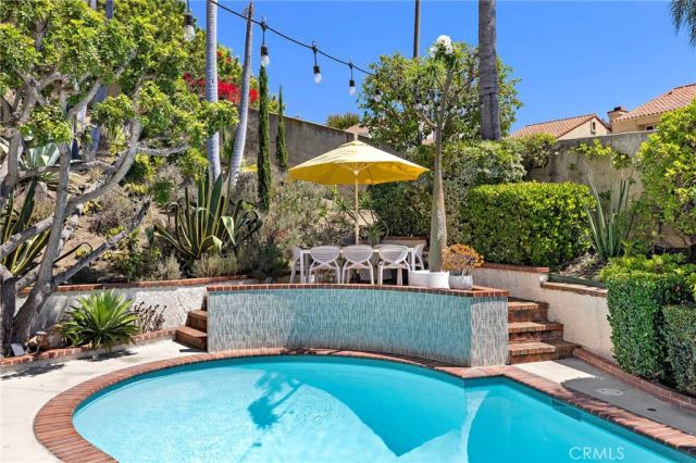 25962 Ernestine Court, Laguna Hills, CA 92653