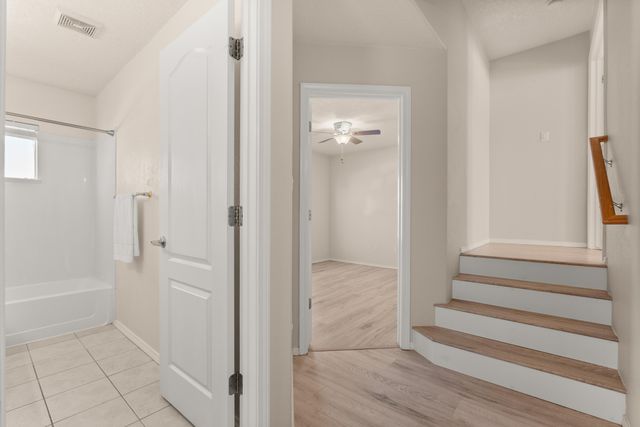 5526 SANDOVAL Drive NE, Rio Rancho, NM 87144