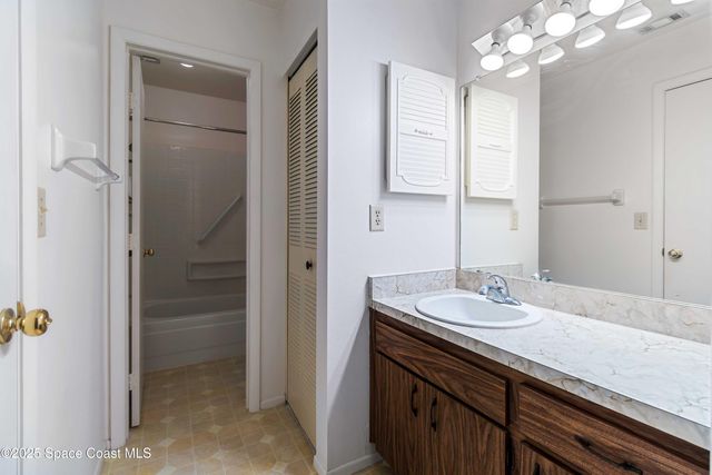 1020 Abada Court NE 103, Palm Bay, FL 32905