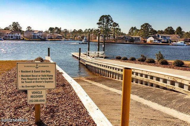 1306 Barkentine Drive, New Bern, NC 28560