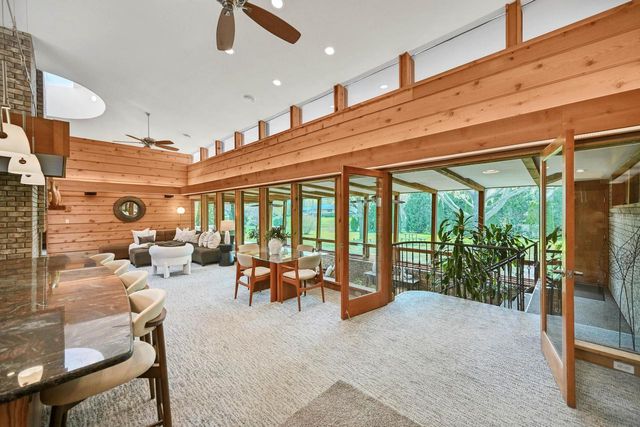2115 Underwood PARKWAY, Elm Grove, WI 53122