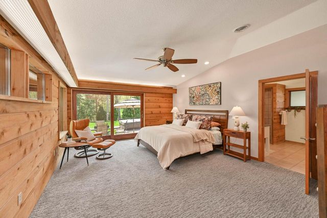 2115 Underwood PARKWAY, Elm Grove, WI 53122