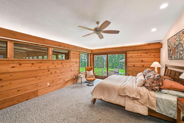 2115 Underwood PARKWAY, Elm Grove, WI 53122