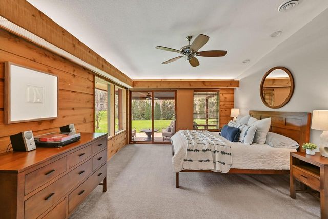 2115 Underwood PARKWAY, Elm Grove, WI 53122