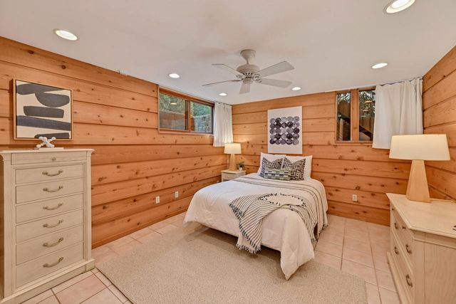2115 Underwood PARKWAY, Elm Grove, WI 53122
