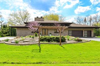 2115 Underwood PARKWAY, Elm Grove, WI 53122