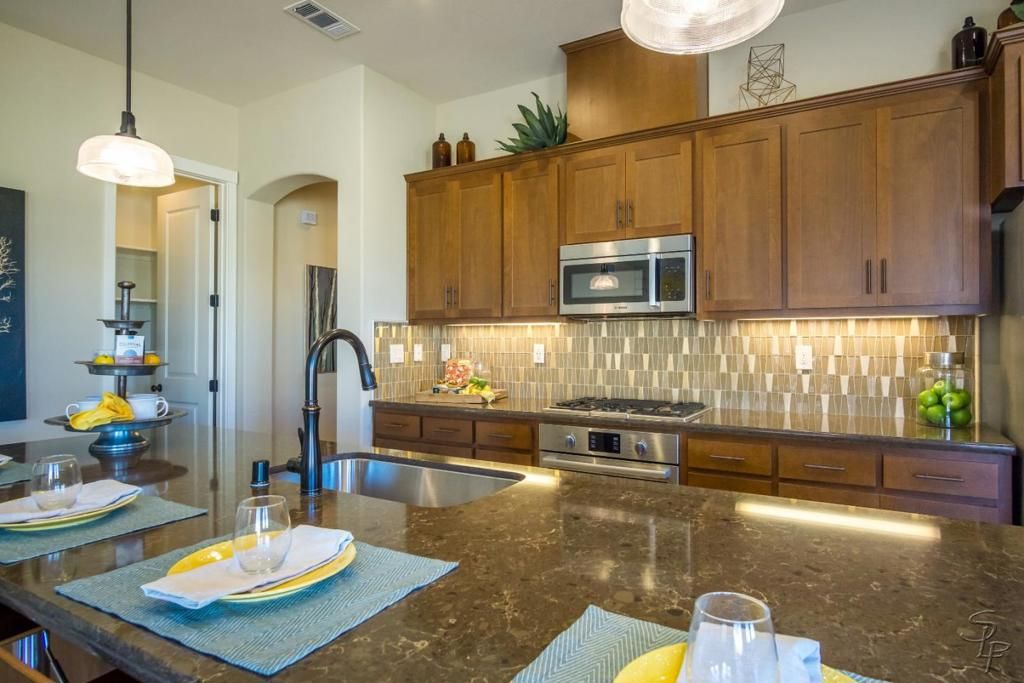 864 Carmelina Court 16-6, Hollister, CA 95023