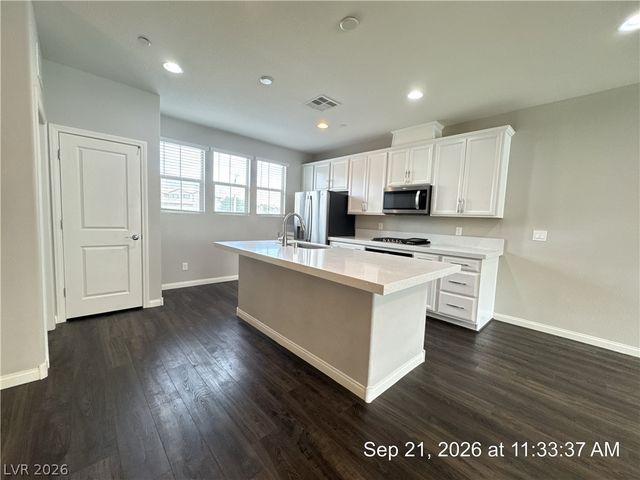 177 Petaluma Valley Drive, Las Vegas, NV 89138