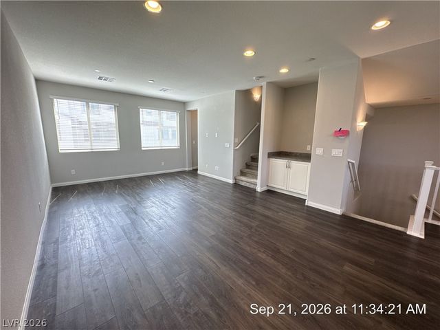177 Petaluma Valley Drive, Las Vegas, NV 89138