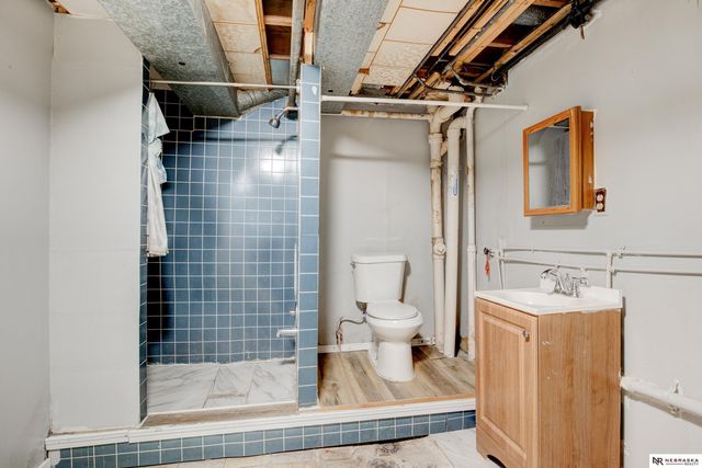 4822 Grand Avenue, Omaha, NE 68104