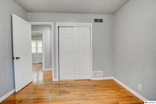 4822 Grand Avenue, Omaha, NE 68104