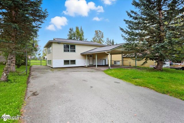 7120 Chester Court, Anchorage, AK 99504