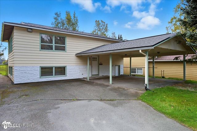 7120 Chester Court, Anchorage, AK 99504