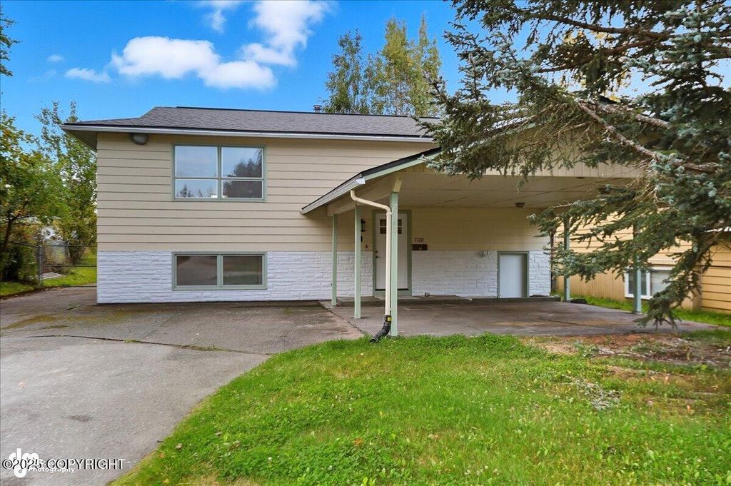 7120 Chester Court, Anchorage, AK 99504